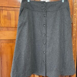 Banana Republic aline size 8 wool skirt